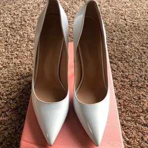 White pointed toe patent leather heels 5 inch